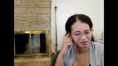 Snapshot of bonvivantb chatting on 10.21.25 Queen Bon Vivantt online show from 10.21.25