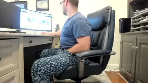 Snapshot of boredhorndog chatting on 12.30.24 Boredhorndog online show from 12.30.24