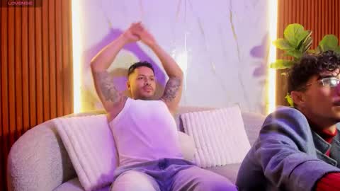 Snapshot of boysonfiree chatting on 10.29.25 boysonfiree online show from 10.29.25