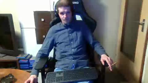 Snapshot of bponie1 chatting on 12.31.24 bponie1 online show from 12.31.24