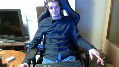 Snapshot of bponie1 chatting on 02.04.25 bponie1 online show from 02.04.25