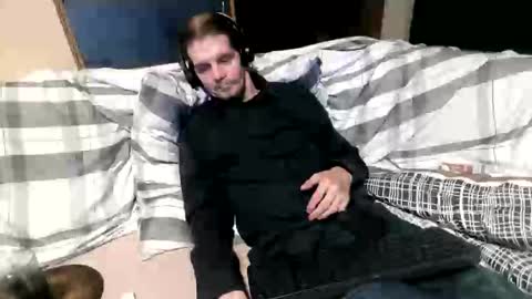 Snapshot of bponie1 chatting on 10.04.25 bponie1 online show from 10.04.25