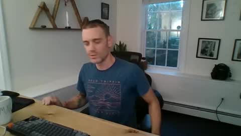 Snapshot of bradbronton chatting on 10.24.25 BradBronton online show from 10.24.25