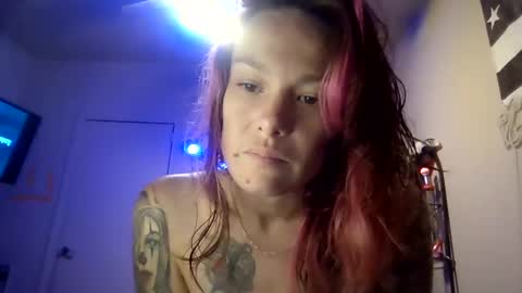 Snapshot of bratlips chatting on 09.16.25 bratlips online show from 09.16.25