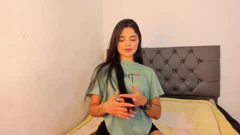 Snapshot of brave_heart__ chatting on 12.24.24 Khate online show from 12.24.24