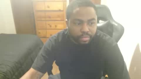 Snapshot of breadw1nnah chatting on 10.16.25 Breadw1nnah online show from 10.16.25