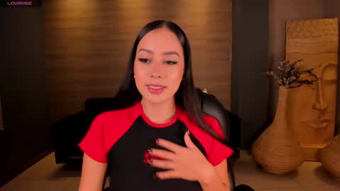 Snapshot of brennawalker chatting on 02.18.25 Brenna Walker IG 4lexandracasas online show from 02.18.25