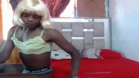 Snapshot of britannyts1 chatting on 11.11.25 britannyts1 online show from 11.11.25