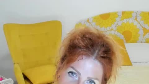Snapshot of britishmilfpenelope chatting on 09.09.25 Penelope online show from 09.09.25