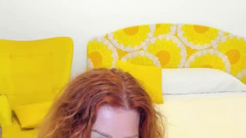 Snapshot of britishmilfpenelope chatting on 10.12.25 Penelope online show from 10.12.25