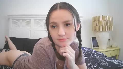 Snapshot of brittbratt24 chatting on 02.05.25 Britt    online show from 02.05.25