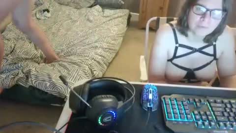 Snapshot of britvoyeurs chatting on 03.04.25 Claire and Gary online show from 03.04.25