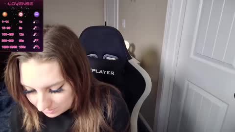 Snapshot of brookebee27 chatting on 02.26.25 brookebee online show from 02.26.25