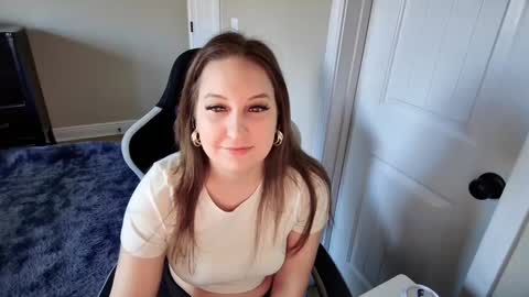 Snapshot of brookebee27 chatting on 03.02.25 brookebee online show from 03.02.25