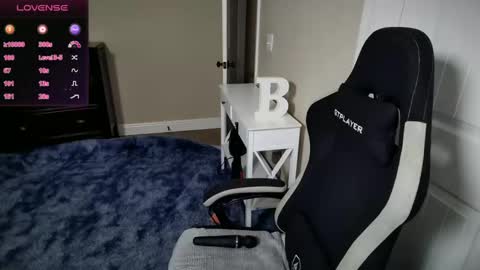 Snapshot of brookebee27 chatting on 03.04.25 brookebee online show from 03.04.25