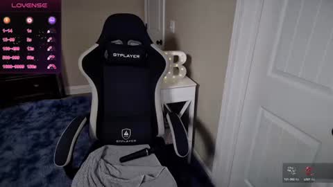 Snapshot of brookebee27 chatting on 03.07.25 brookebee online show from 03.07.25