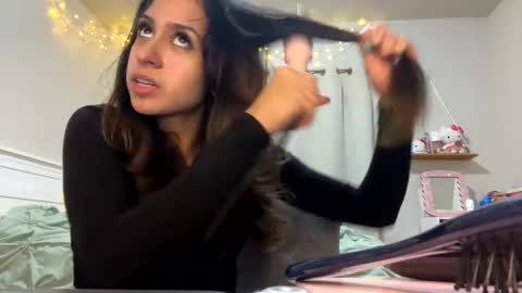 Snapshot of brownbunny212 chatting on 02.11.25 brownbunny212 online show from 02.11.25