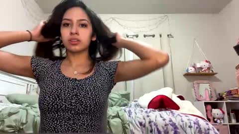 Snapshot of brownbunny212 chatting on 02.14.25 brownbunny212 online show from 02.14.25