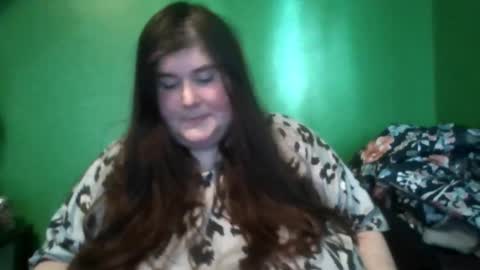 Snapshot of browneyedbeauty6969 chatting on 11.15.25 Beauty online show from 11.15.25