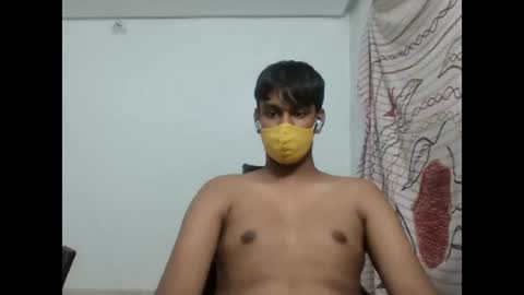 Snapshot of brownguy2505 chatting on 12.21.24 brownguy2505 online show from 12.21.24