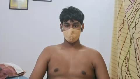 Snapshot of brownguy2505 chatting on 09.19.25 brownguy2505 online show from 09.19.25