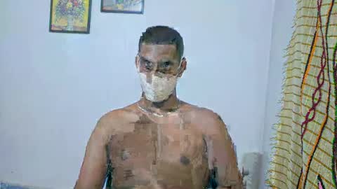 Snapshot of brownguy2505 chatting on 10.25.25 brownguy2505 online show from 10.25.25