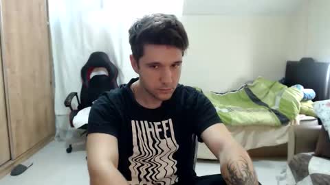 Snapshot of brownhaiir chatting on 09.18.25 brownhaiir online show from 09.18.25