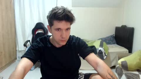 Snapshot of brownhaiir chatting on 10.04.25 brownhaiir online show from 10.04.25