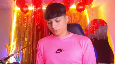 Snapshot of bryam_hot chatting on 09.30.25 BRYAM INDEPENDENT MODEL online show from 09.30.25