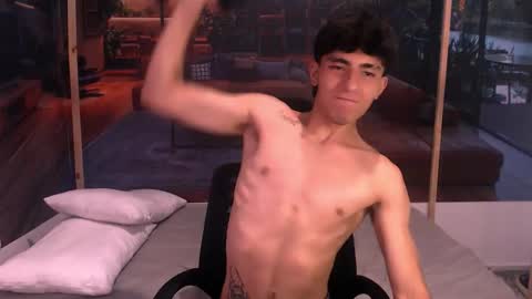 Snapshot of bryant_connor chatting on 11.08.25 Branyt online show from 11.08.25