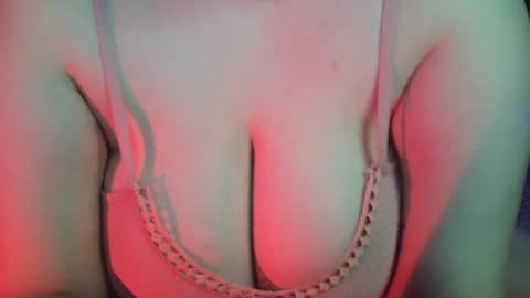 Snapshot of bubble_bambam chatting on 12.30.24 Nancy 3 online show from 12.30.24