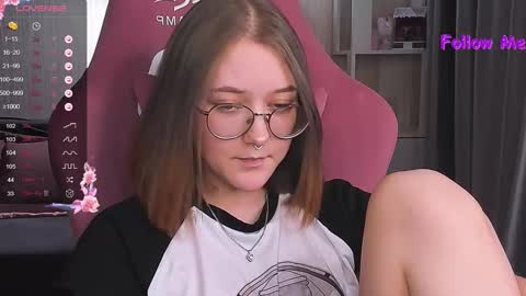 Snapshot of bubble_bunny chatting on 12.28.24 Ruby online show from 12.28.24