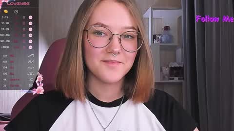 Snapshot of bubble_bunny chatting on 12.29.24 Ruby online show from 12.29.24