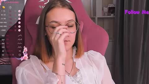 Snapshot of bubble_bunny chatting on 12.29.24 Ruby online show from 12.29.24