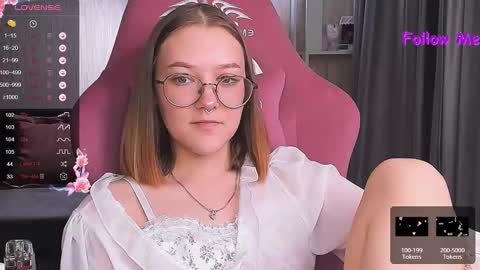 Snapshot of bubble_bunny chatting on 01.06.25 Ruby online show from 01.06.25