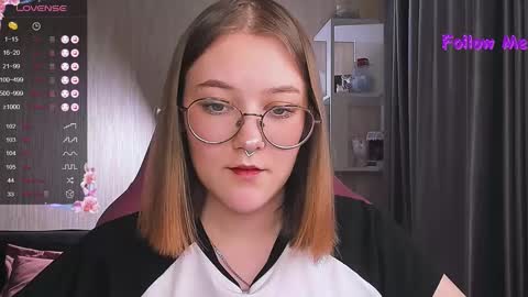 Snapshot of bubble_bunny chatting on 01.19.25 Ruby online show from 01.19.25