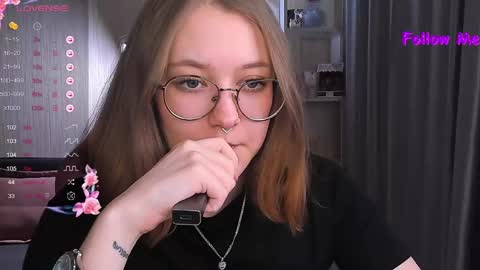 Snapshot of bubble_bunny chatting on 02.06.25 Ruby online show from 02.06.25