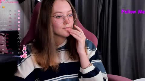 Snapshot of bubble_bunny chatting on 10.06.25 Ruby online show from 10.06.25