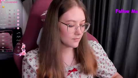 Snapshot of bubble_bunny chatting on 10.13.25 Ruby online show from 10.13.25