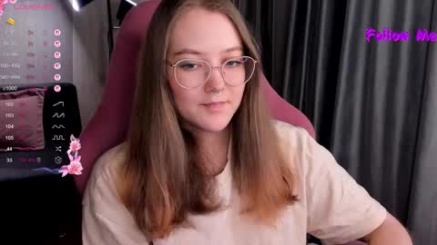 Snapshot of bubble_bunny chatting on 10.23.25 Ruby online show from 10.23.25