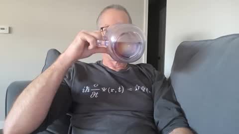 Snapshot of budman004 chatting on 11.01.25 budman004 online show from 11.01.25