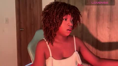 Snapshot of bunny_secrets chatting on 10.16.25 Isa online show from 10.16.25