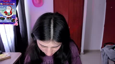 Snapshot of bunnyy09 chatting on 12.23.24 Jess online show from 12.23.24