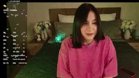 Snapshot of busty_lina chatting on 10.19.25 Lina online show from 10.19.25
