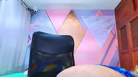 Caitlyn online show from 10.21.25