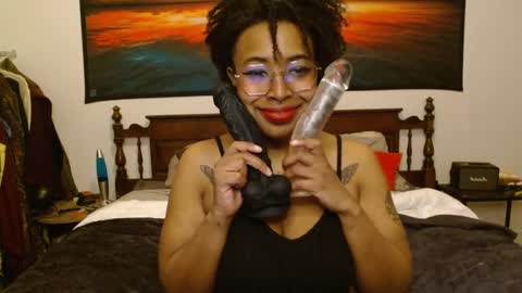 Snapshot of call_me_hedone chatting on 02.13.25 Hedone online show from 02.13.25