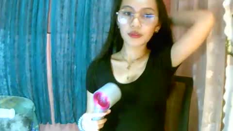 Freya online show from 10.15.25