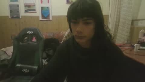 Snapshot of calliemaggotbone chatting on 11.06.25 Sassy Cece online show from 11.06.25