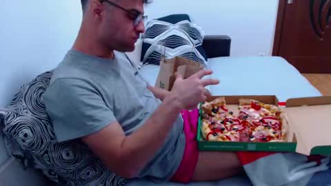 Snapshot of calvinjohnlad chatting on 01.02.25 Calvinjohnlad online show from 01.02.25