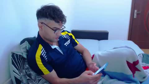 Snapshot of calvinjohnlad chatting on 01.05.25 Calvinjohnlad online show from 01.05.25